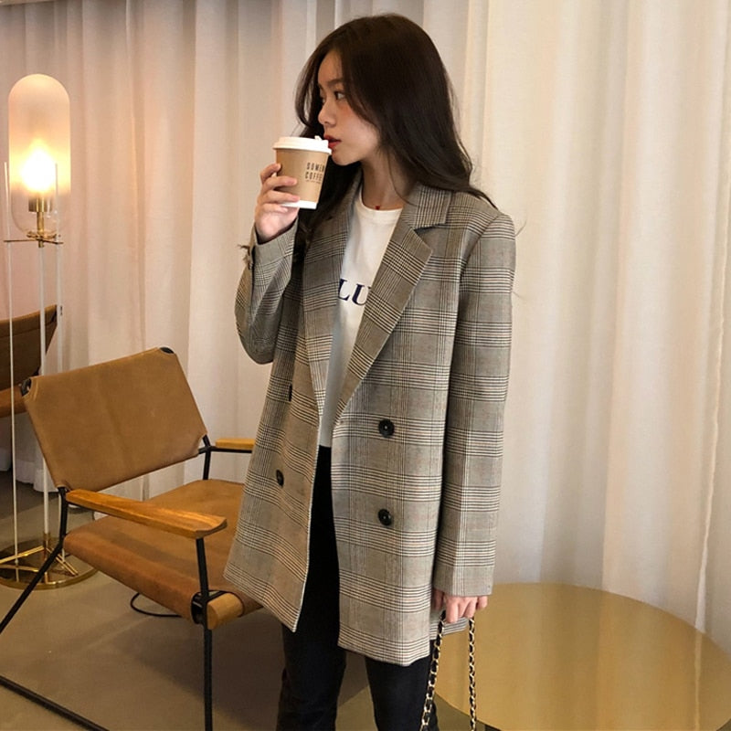 BUSINESS WOMAN BLAZER