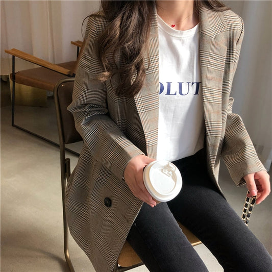 BUSINESS WOMAN BLAZER