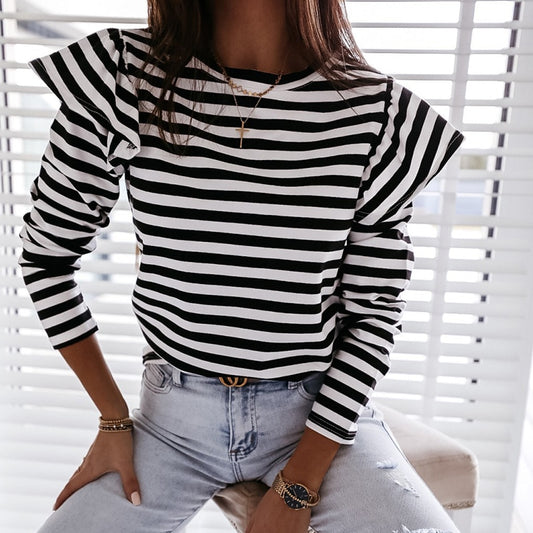 FEMININE WOMAN TEE